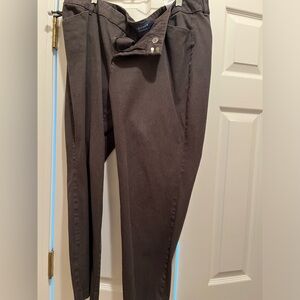 Old Navy pixie mid rise gray crop pants, size 18